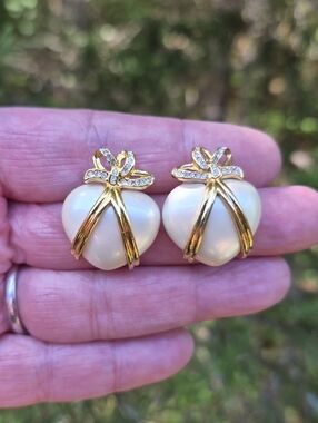 Joan Rivers Captured Heart Faux Pearl Bow Ribbon Rhinestone Pierced Earrings